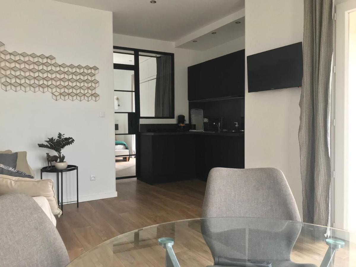 Home Sweet Home 2 Pieces 42 M2 Chambre, Salon, Cuisine, Grande Terrasse, Parking Proche Centre Ville Et Mer バスティア エクステリア 写真