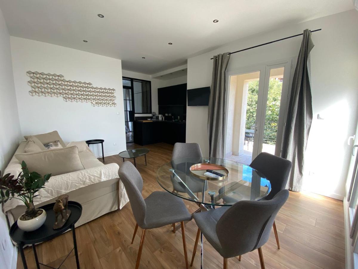 Home Sweet Home 2 Pieces 42 M2 Chambre, Salon, Cuisine, Grande Terrasse, Parking Proche Centre Ville Et Mer バスティア エクステリア 写真